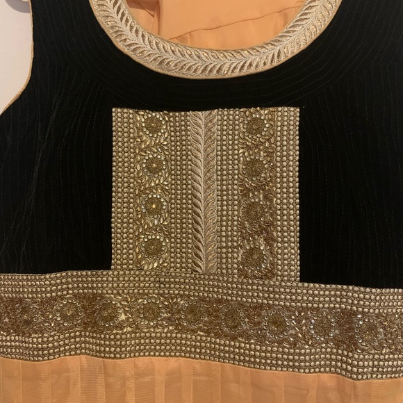Peach, black, and Gold Salwar Kameez - Picture 2 of 2